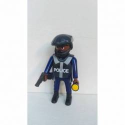 PO021 POLICÍA CON BOINA L08