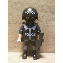 PO008 POLICÍA PLAYMOBIL L06