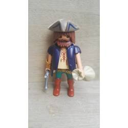 PI011 PIRATA CON BOTÍN