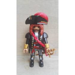PI013 PIRATA CON CASACA L3...