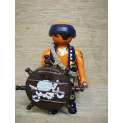 PI007 PIRATA CON TIMÓN L002