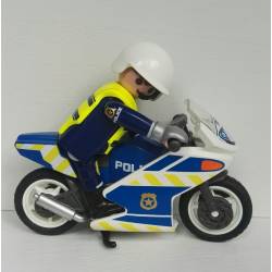 EX019 POLICÍA EN MOTO
